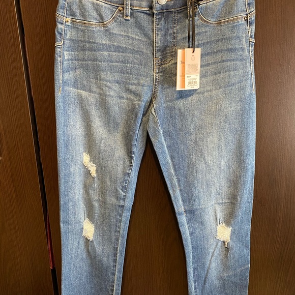 ✨SOLD✨Juicy Couture- Flaunt It Seamless Jean, SIZE - Picture 4 of 4